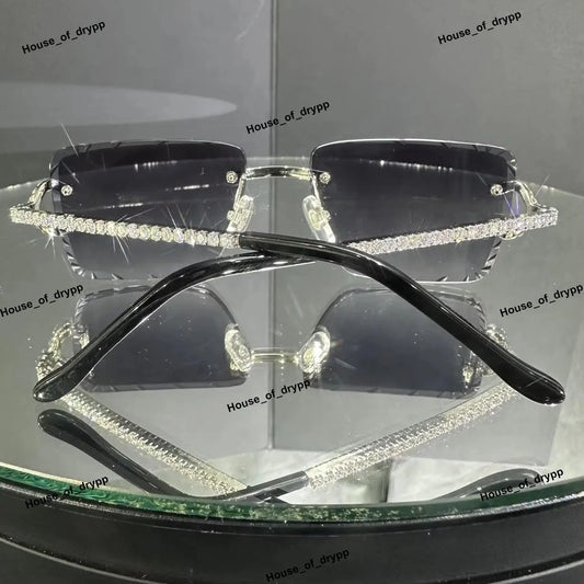 Luxury Silver Rimless Frame Sunglasses with Sparkling Stone on Arms Stylish Modern Rectangle Design Youth Fashion for Men Women