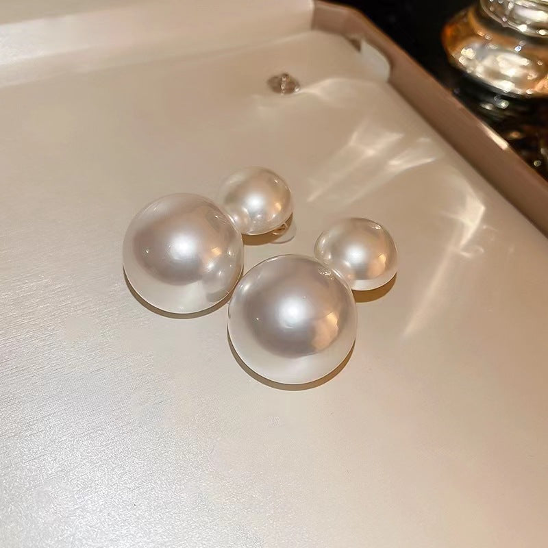 South Korea Dongdaemun Spring New exaggerated retro big pearl stud earrings cold style elegant female silver needle earrings wholesale