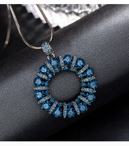 Diamond-Encrusted Circular Sweater Chain for Women 2024 New Autumn and Winter Long Necklace Clothing Accessory Geometric Shape Sparkling Diamond Pendant