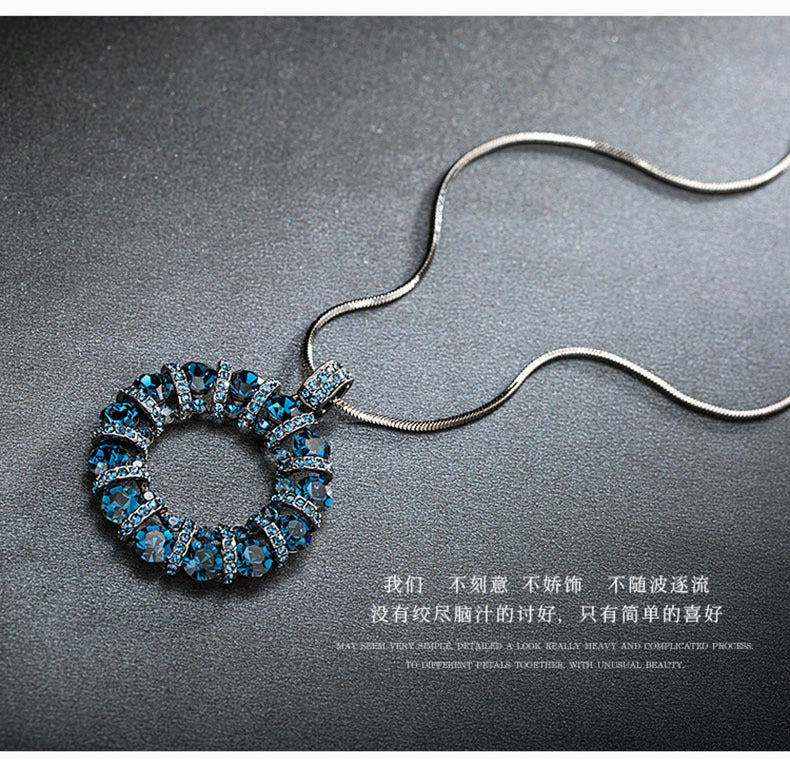 Diamond-Encrusted Circular Sweater Chain for Women 2024 New Autumn and Winter Long Necklace Clothing Accessory Geometric Shape Sparkling Diamond Pendant