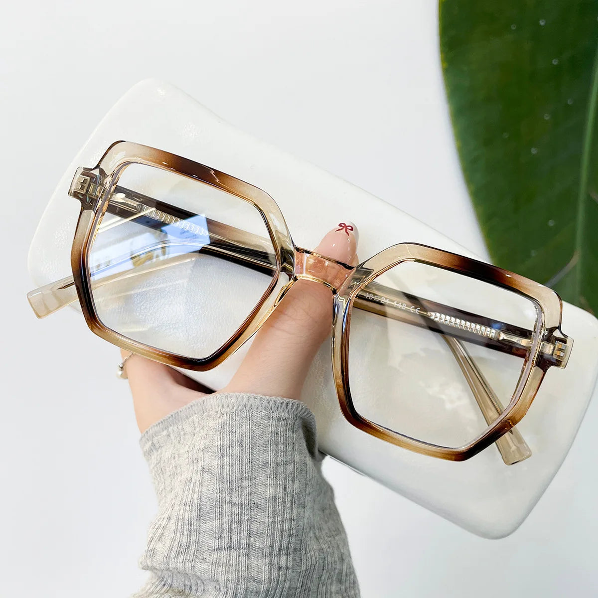 Anti Uv400 Outdoor Computer TR90 Spring Hinge Irregular Oversize Antireflet Lunettes Women Photochromic Blue Light Glasses Solid