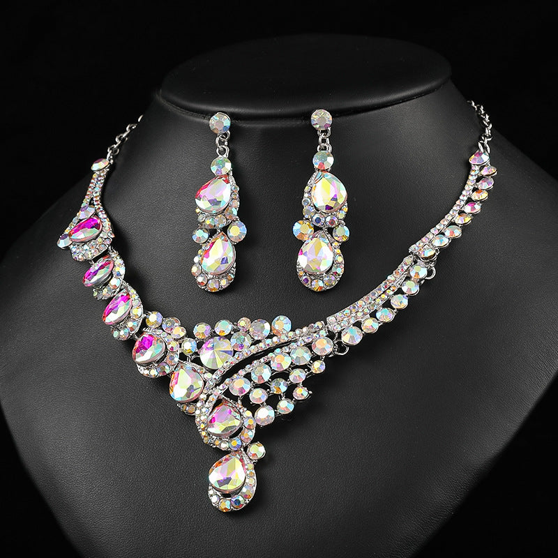 European and American accessories exaggerated retro necklace set women's luxury crystal banquet dress accessories clavicle chain factory direct sales