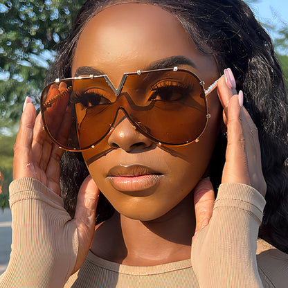 Fashion Metal One-Piece Sunglasses 2024 New Cross-Border European and American V Large Frame Sunglasses Ins Internet Celebrity Sunglasses