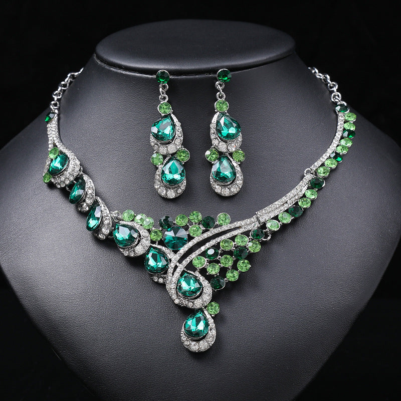 European and American accessories exaggerated retro necklace set women's luxury crystal banquet dress accessories clavicle chain factory direct sales