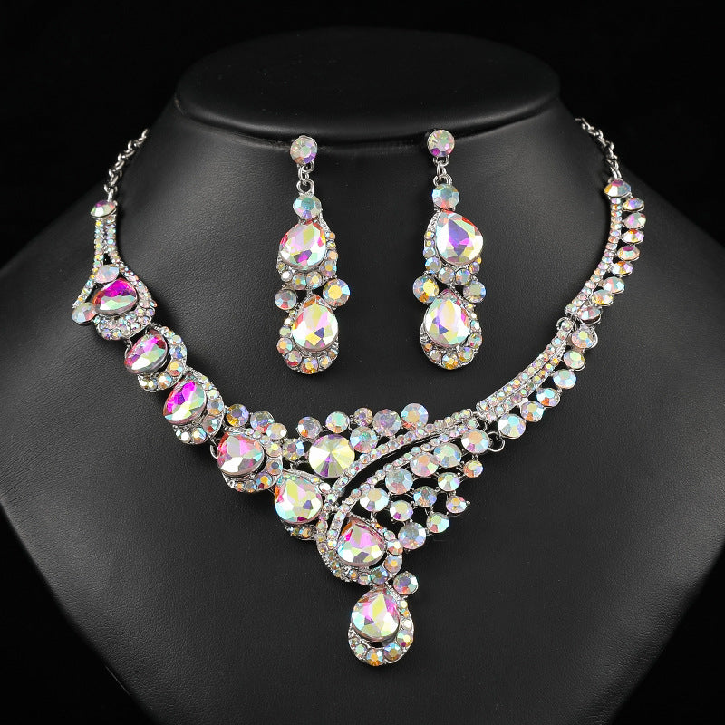 European and American accessories exaggerated retro necklace set women's luxury crystal banquet dress accessories clavicle chain factory direct sales