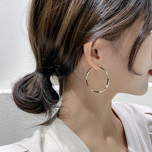 European and American fashion retro zircon four-claw earrings high-grade temperament simple zircon female silver pin earrings flash earrings