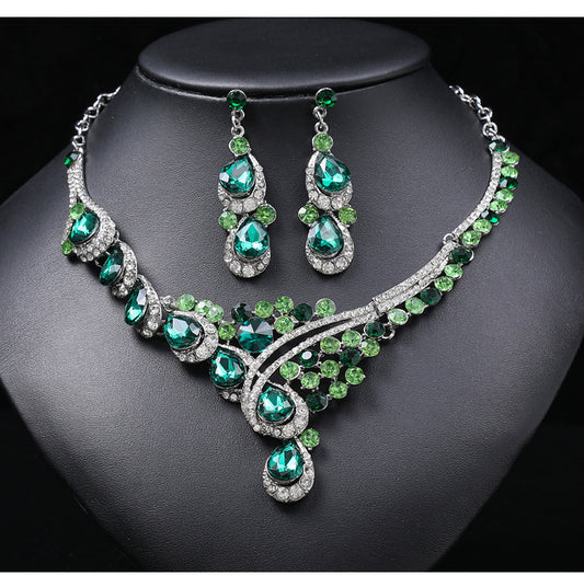 European and American accessories exaggerated retro necklace set women's luxury crystal banquet dress accessories clavicle chain factory direct sales