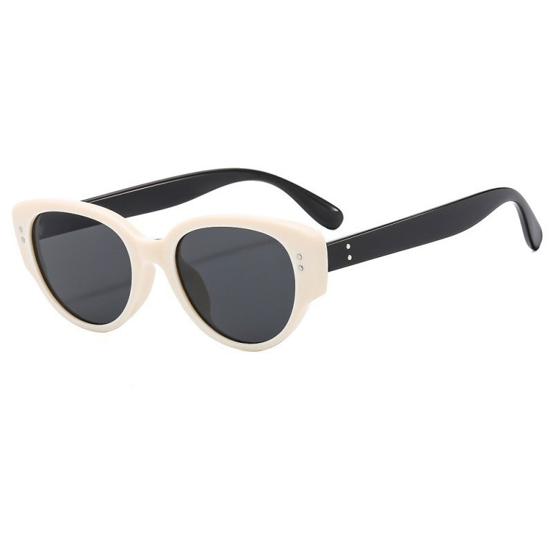 Sunglasses for Women, Retro Cat-Eye Fashion Stylish Small Frame Trendy Cool Sunglasses for Men 2025 New Sun Protection High-End Glasses