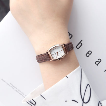 Cross-border Barrel Quartz Watch Small Women's Leather Watch Women's Fashionable All-match Simple Roman Scale Women's Hand
