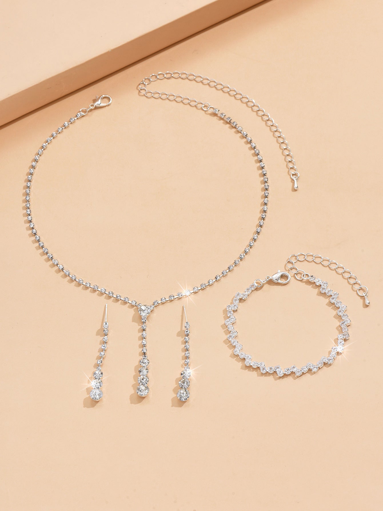 Factory Direct Approval Fashion Wedding Wedding Photography Accessories Earrings Necklace Bracelet Set Combination Multiple Choice