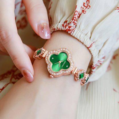 Live Hot Hot Hot Fashion Four-leaf Clover Bracelet Quartz Watch Emerald Women's Watch Women's Watch Factory Wholesale