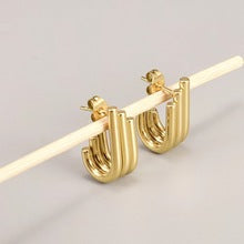 ins European and American Widened Arc Stainless Steel Earrings Advanced Sense Titanium Steel Earrings 18K Gold Light Luxury Women's Earrings