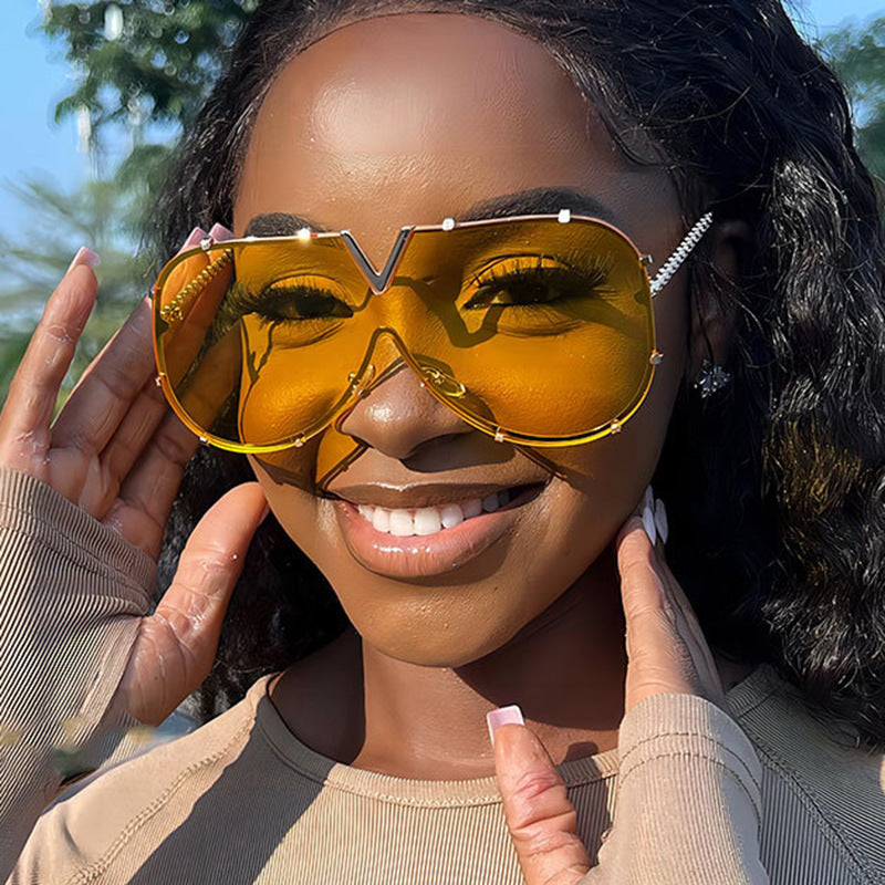 Fashion Metal One-Piece Sunglasses 2024 New Cross-Border European and American V Large Frame Sunglasses Ins Internet Celebrity Sunglasses