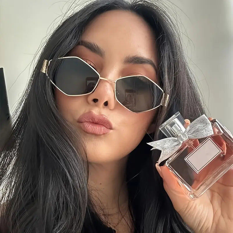 2026 New European and American Fashion Polygonal Rhombus Metal Sunglasses for Women, Trendy and Unique Wide Temple Sunglasses