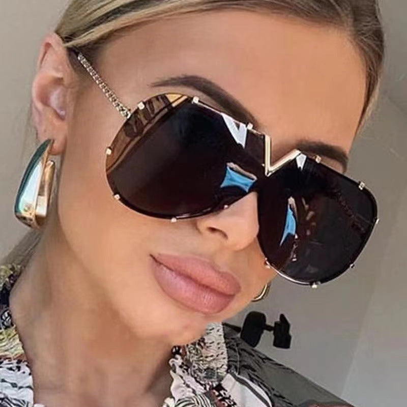 Fashion Metal One-Piece Sunglasses 2024 New Cross-Border European and American V Large Frame Sunglasses Ins Internet Celebrity Sunglasses