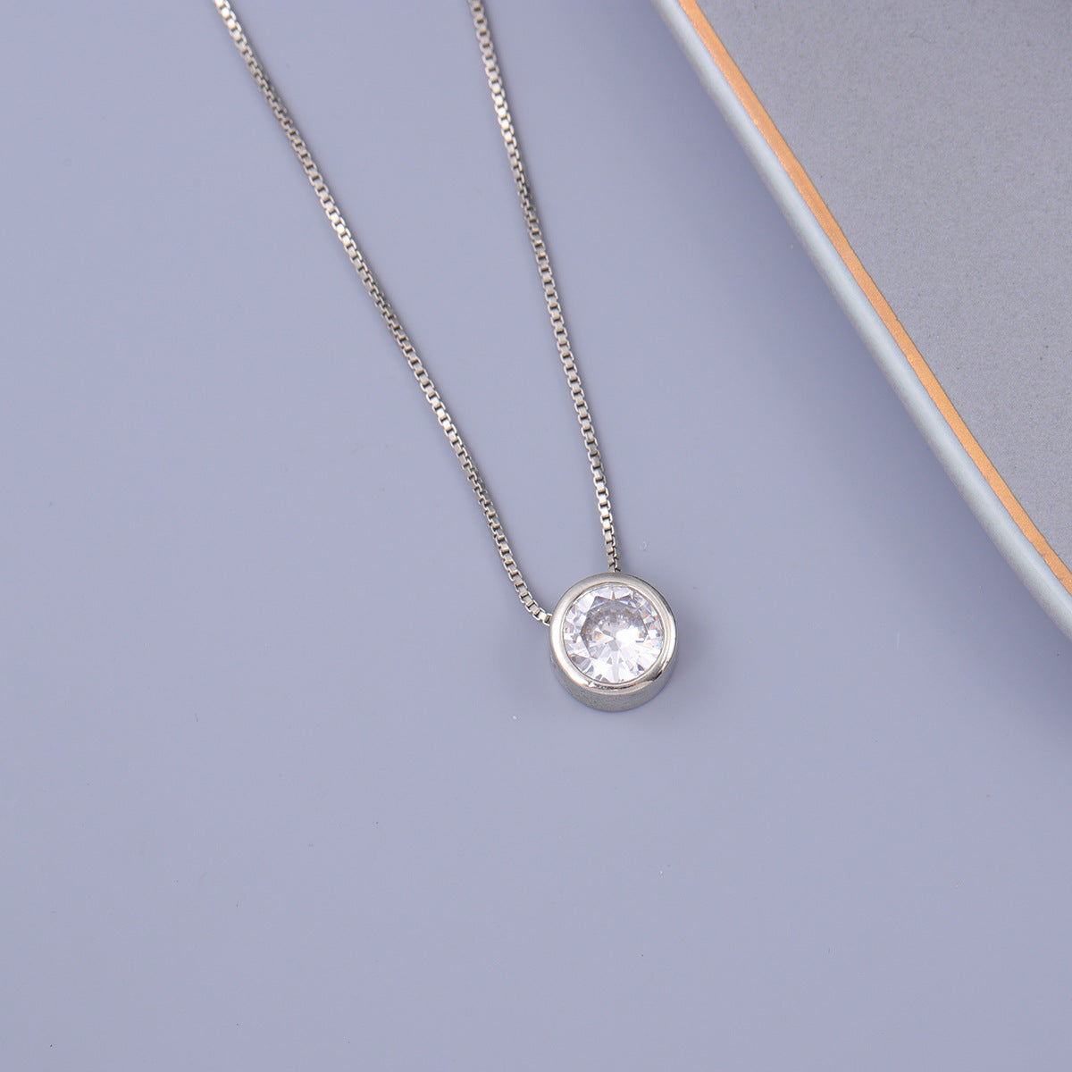 Fashion simple small circle single diamond personality necklace female temperament clavicle chain