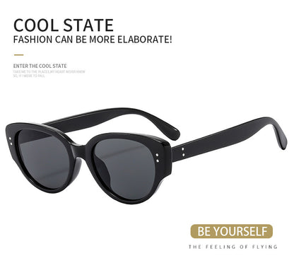 Sunglasses for Women, Retro Cat-Eye Fashion Stylish Small Frame Trendy Cool Sunglasses for Men 2025 New Sun Protection High-End Glasses