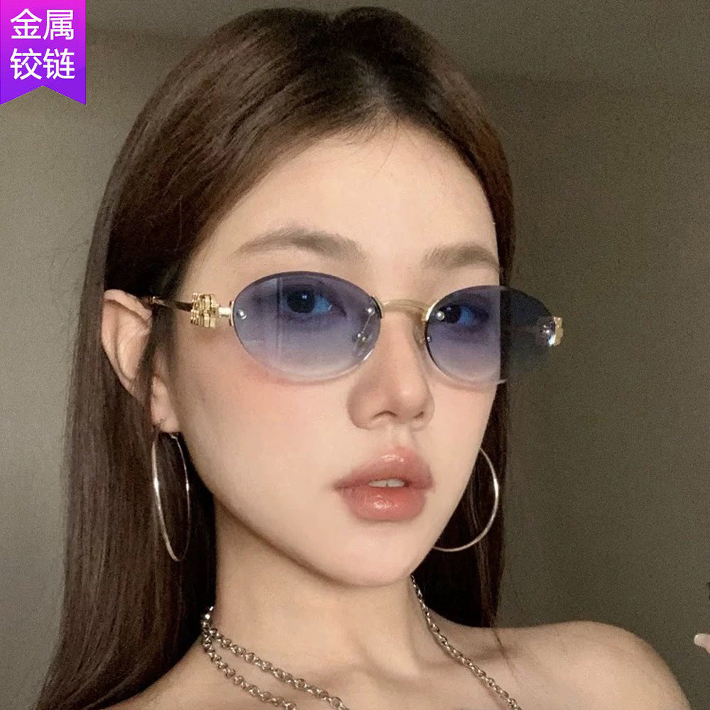 Frameless Letter Sunglasses with a High-End Feel, Personalized Metal Street Style Sunglasses, Retro Internet Celebrity Street Style, Trendy Sweet and Cool Hot Girl Sunglasses