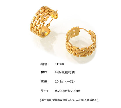 Cross-border Europe and the United States ins wind chain winding stitching C- shaped titanium steel ear buckle female design hollow check does not fade earrings