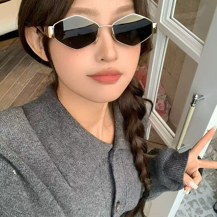 Metal Frame Arc de Triomphe Sunglasses Women's High-end Sense Small Frame Polygon European and American Style Cat Eye Small Face Funny