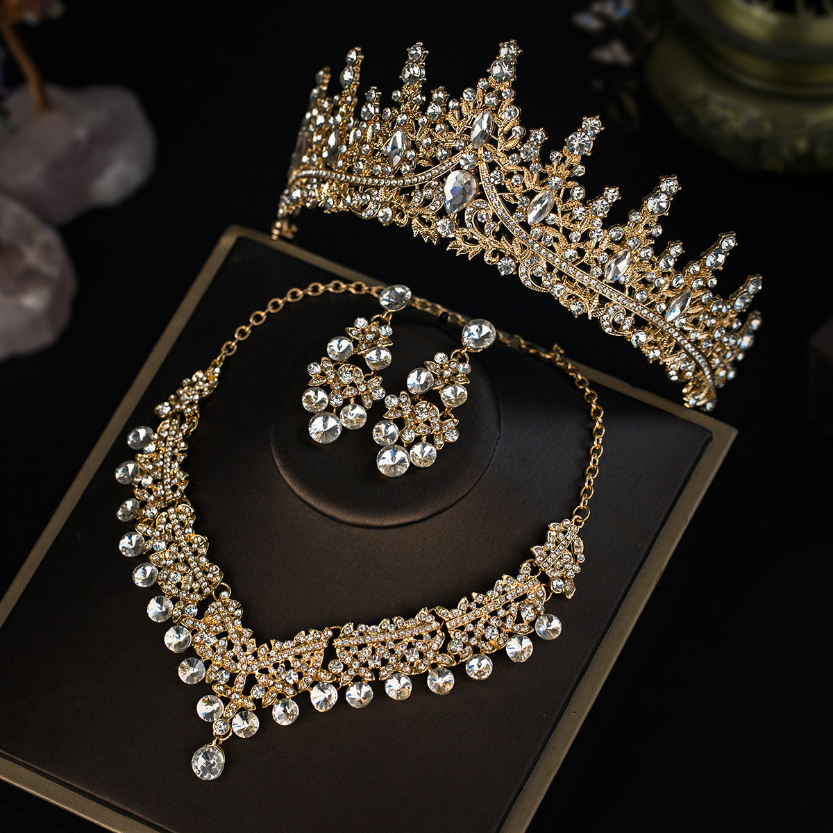European and American Bride Jewelry Three-piece Suit High-class Dance Wedding Jewelry Alloy Diamond Crown Necklace Earrings suit