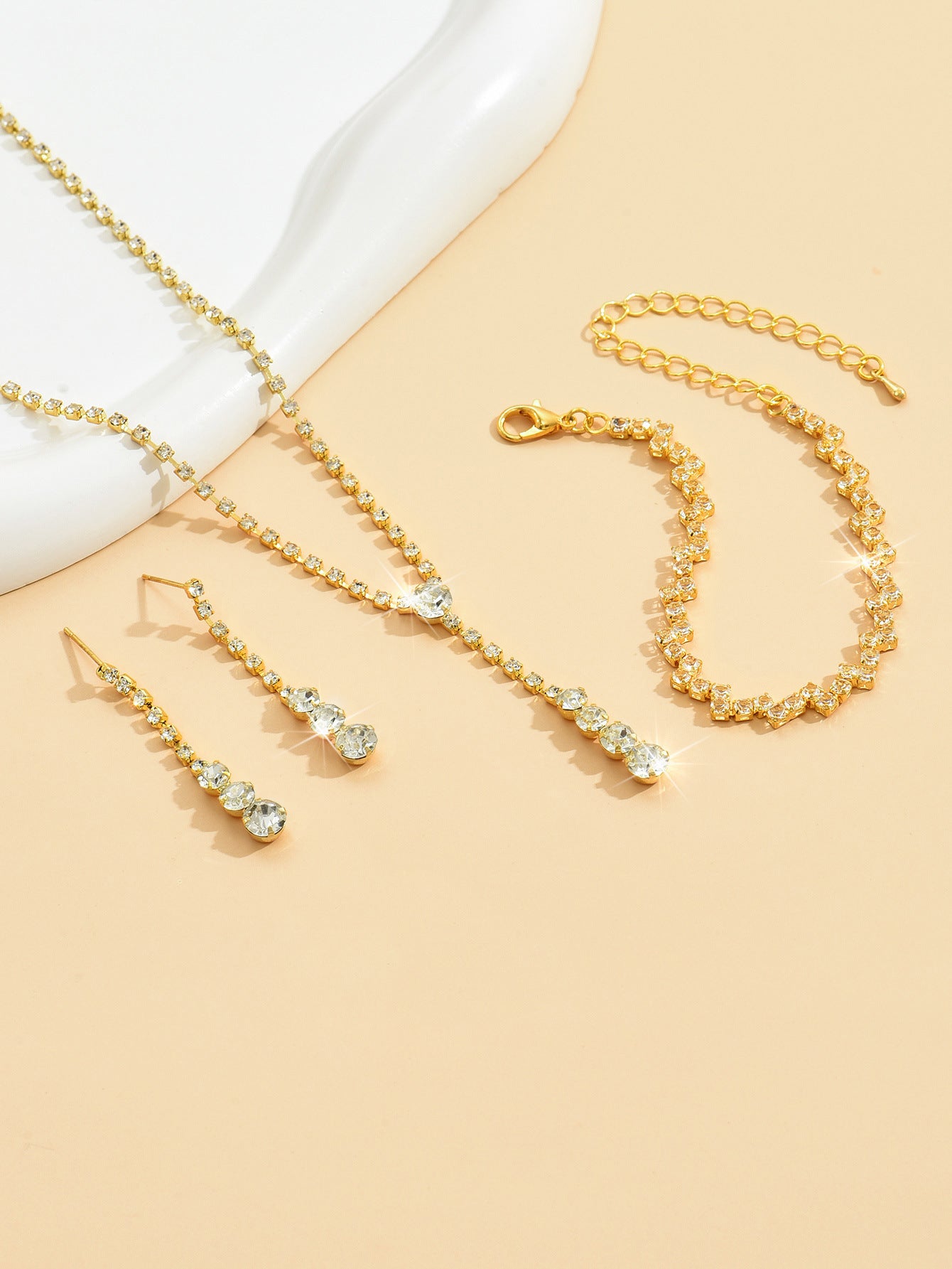 Factory Direct Approval Fashion Wedding Wedding Photography Accessories Earrings Necklace Bracelet Set Combination Multiple Choice