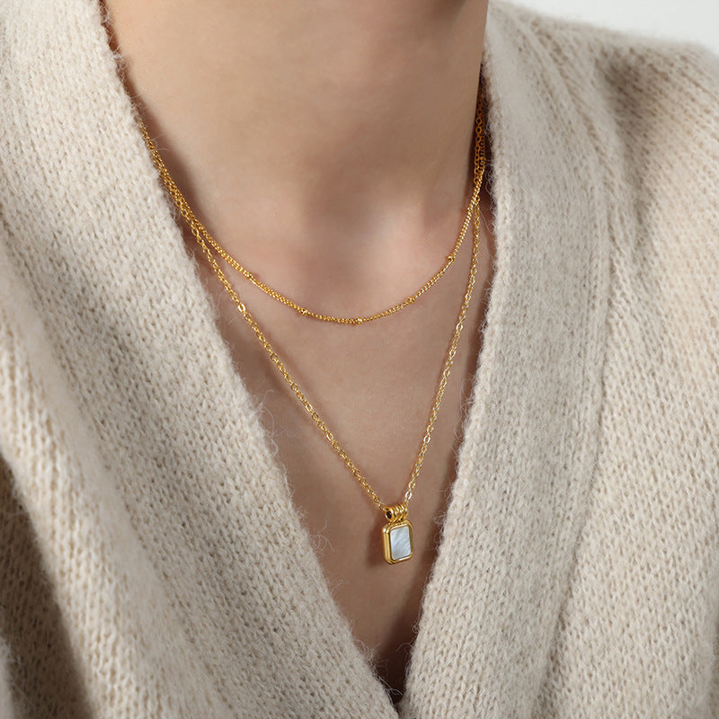 French new cross-border retro fashion all-match light luxury titanium steel plated 18K gold white mother shell pendant necklace female jewelry