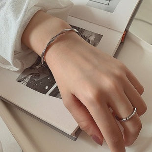 European and American fashion retro zircon four-claw earrings high-grade temperament simple zircon female silver pin earrings flash earrings
