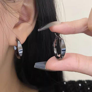 European and American New Full Diamond Circle Earrings Niche Light Luxury Design Sense Earrings Female Temperament Exaggerated Circle Fashion Earrings