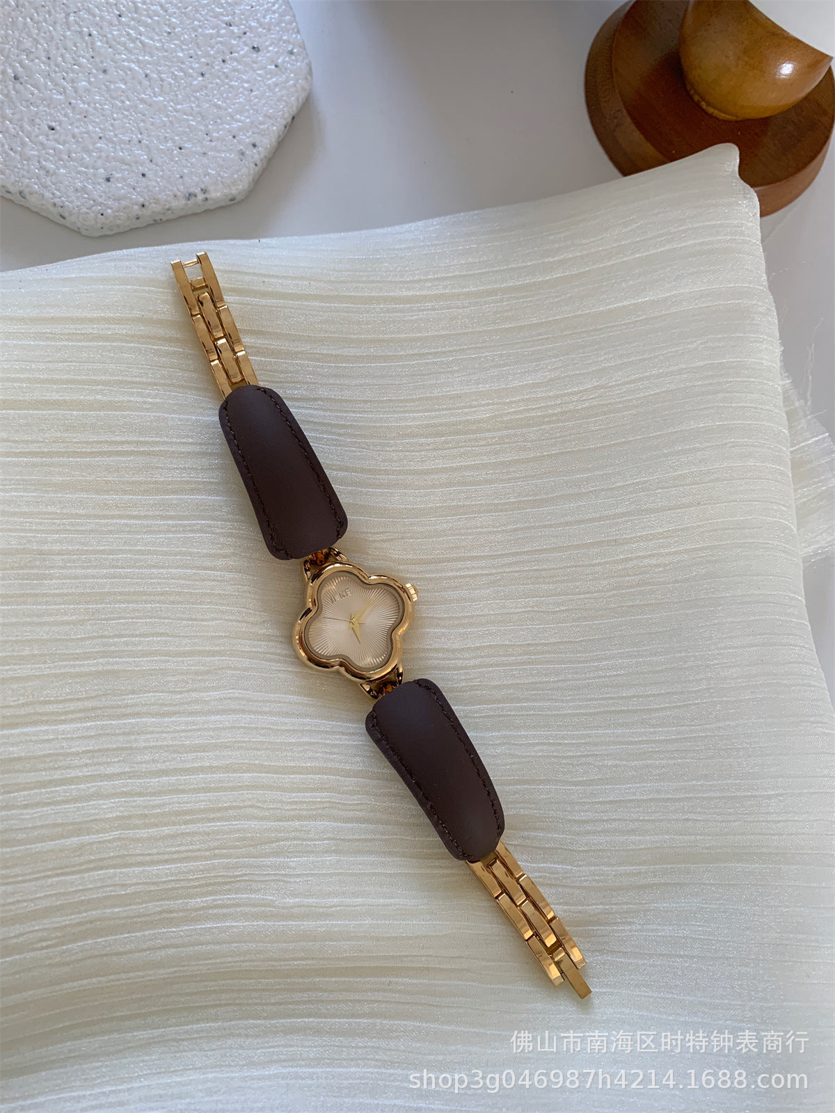 IEKE Fashion Light Luxury Four-leaf Clover Small Chanel Style Leather Bracelet Watch Women's Wristwatch High-end Light Luxury Internet Celebrity Hair