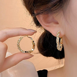 European and American fashion retro zircon four-claw earrings high-grade temperament simple zircon female silver pin earrings flash earrings