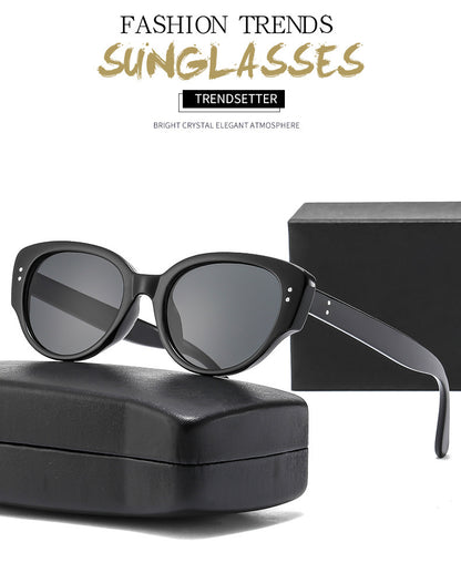 Sunglasses for Women, Retro Cat-Eye Fashion Stylish Small Frame Trendy Cool Sunglasses for Men 2025 New Sun Protection High-End Glasses