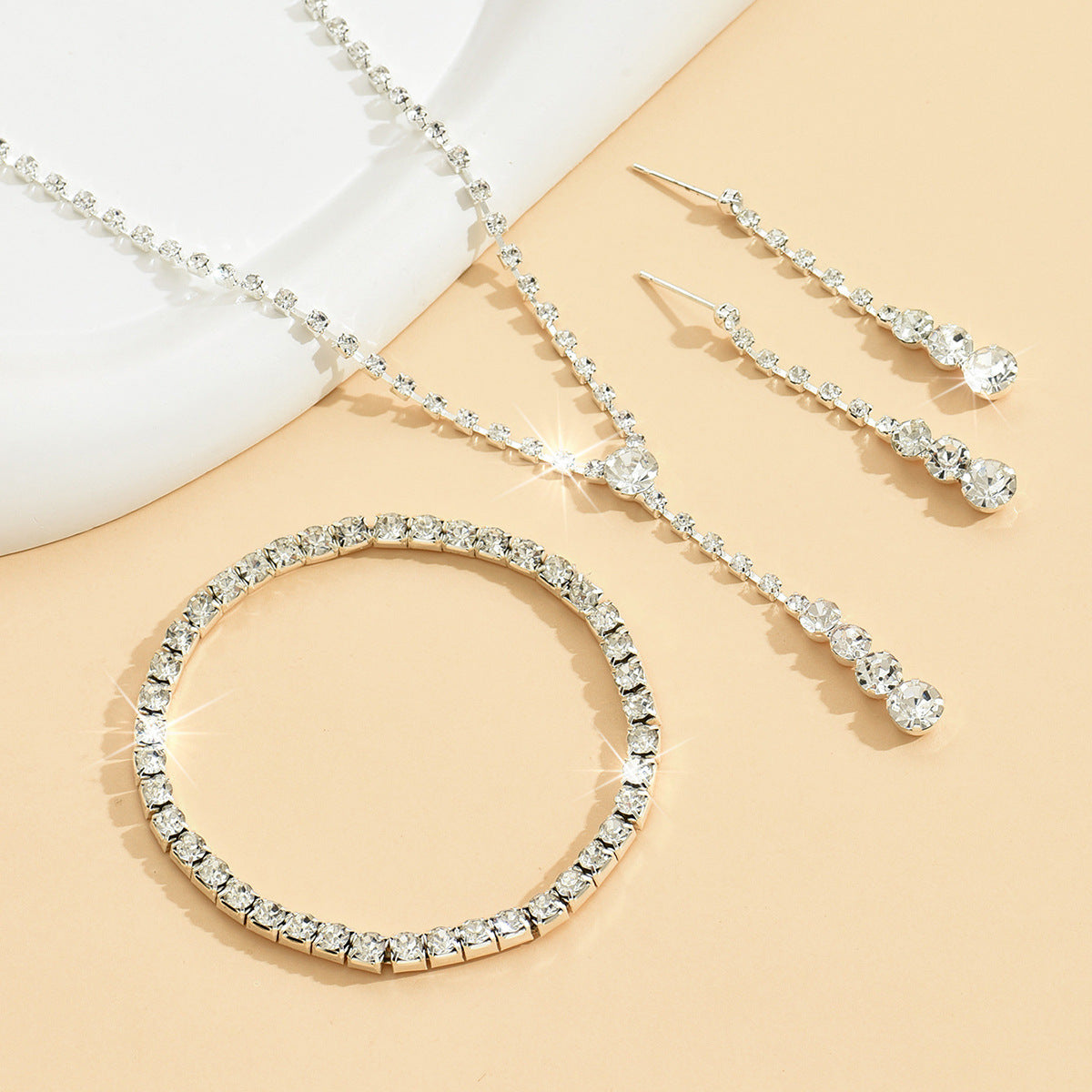 Factory Direct Approval Fashion Wedding Wedding Photography Accessories Earrings Necklace Bracelet Set Combination Multiple Choice