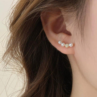 European and American fashion retro zircon four-claw earrings high-grade temperament simple zircon female silver pin earrings flash earrings