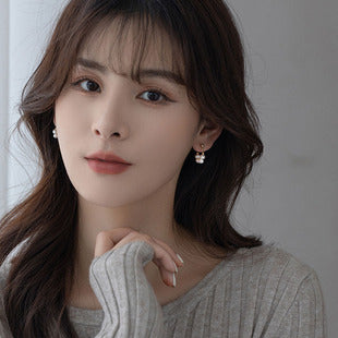 European and American fashion retro zircon four-claw earrings high-grade temperament simple zircon female silver pin earrings flash earrings