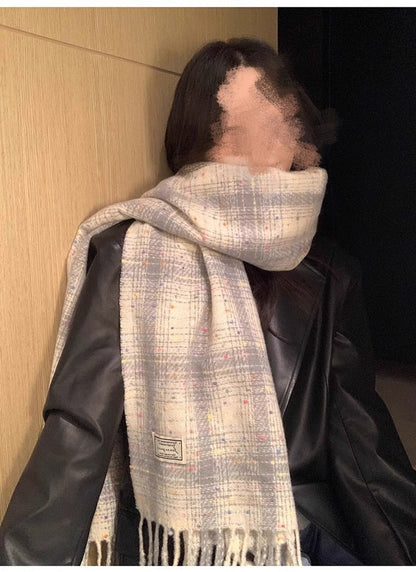 2025 New Korean Style Gypsophila Plaid Scarf Women's Autumn and Winter Student Couple Shawl Versatile Warm Scarf Wholesale