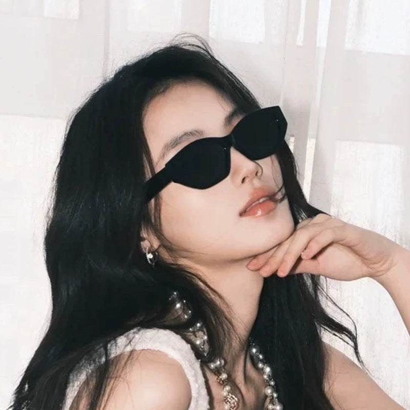 Xin Zhilei Same Style Cat's Eye Sunglasses Women's High-end Retro Polarized Sunglasses UV-proof Proximity Scopes