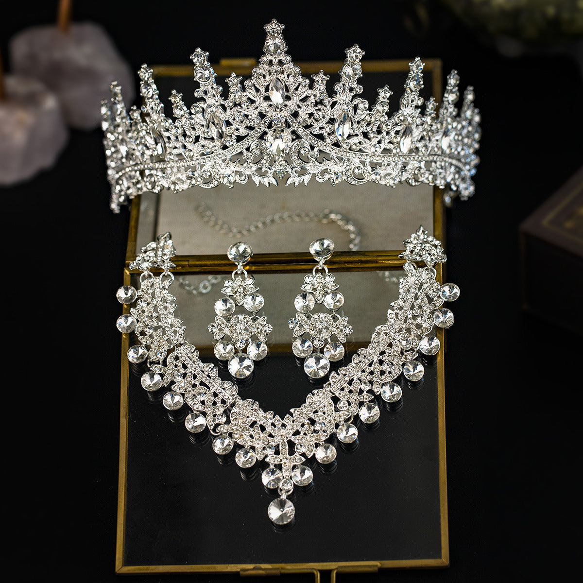 European and American Bride Jewelry Three-piece Suit High-class Dance Wedding Jewelry Alloy Diamond Crown Necklace Earrings suit