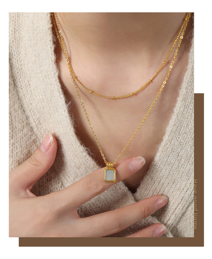 French new cross-border retro fashion all-match light luxury titanium steel plated 18K gold white mother shell pendant necklace female jewelry