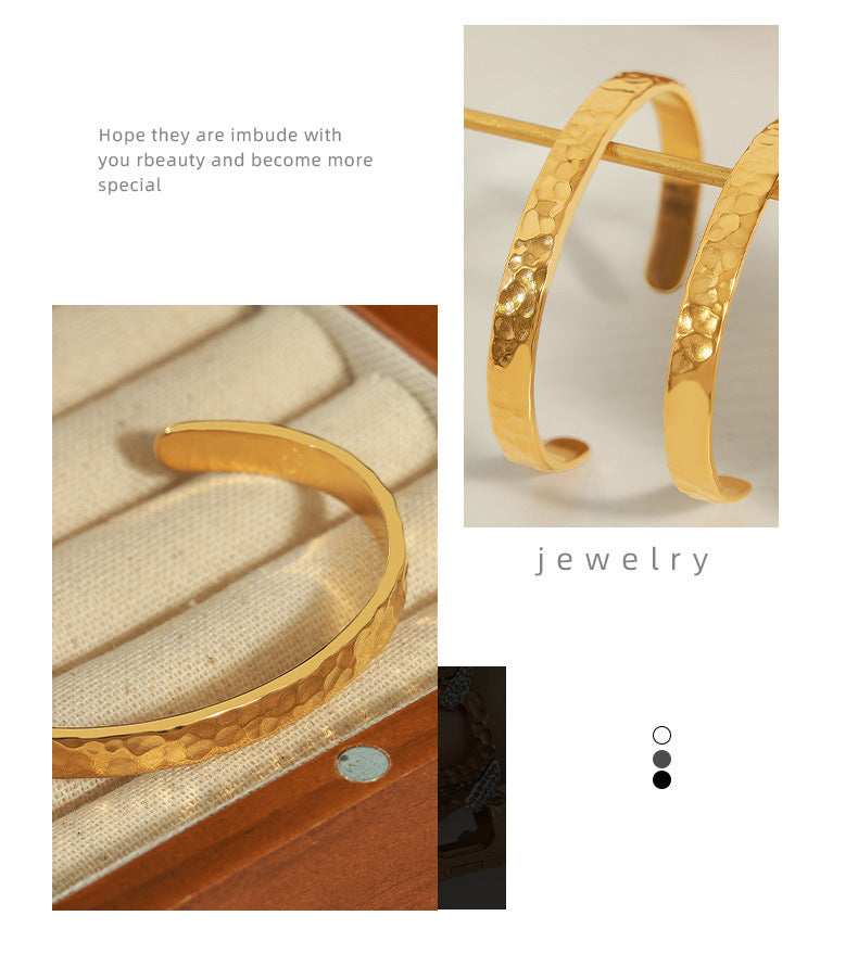 New simple personality niche design titanium steel gold-plated irregular bump hammer face opening bracelet women's jewelry wholesale