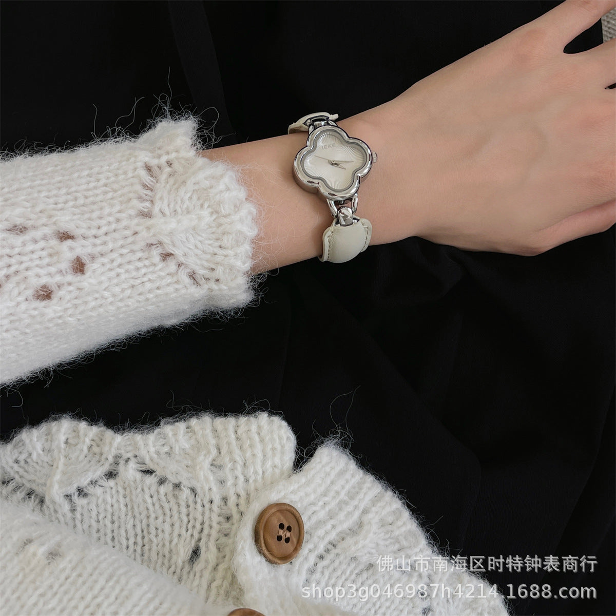 IEKE Fashion Light Luxury Four-leaf Clover Small Chanel Style Leather Bracelet Watch Women's Wristwatch High-end Light Luxury Internet Celebrity Hair