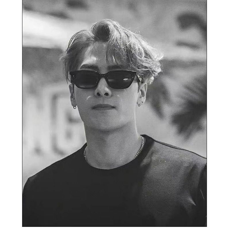 New Stylish Men's Cat-Eye Sunglasses with Small Frames, Elegant and High-End Sunglasses, New Versatile Trendy Glasses