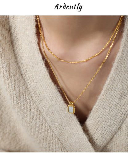 French new cross-border retro fashion all-match light luxury titanium steel plated 18K gold white mother shell pendant necklace female jewelry