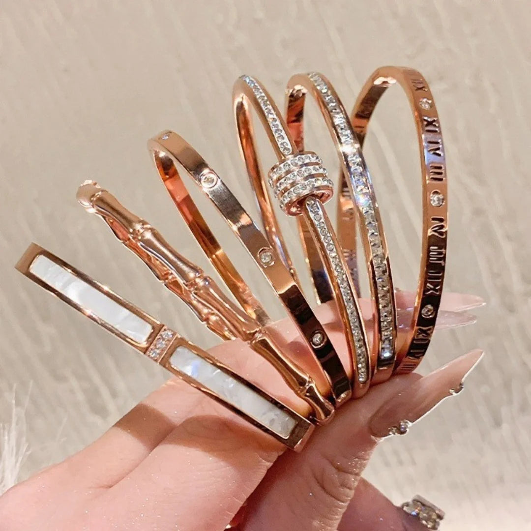 Female titanium steel starry sky high-end bracelet; light luxury temperament INS style; elegant design for a minority
