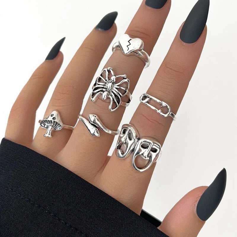 Silver Plated Zinc Alloy Women Rings With Flower Spider Snake Design