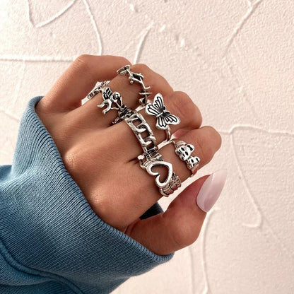 Silver Plated Zinc Alloy Women Rings With Flower Spider Snake Design
