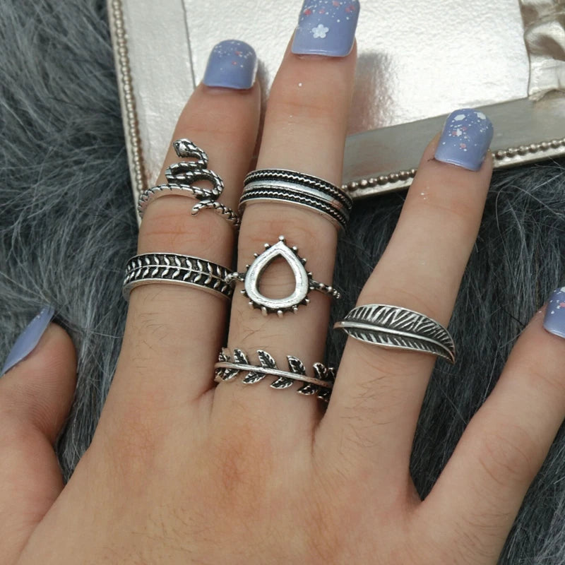 Silver Plated Zinc Alloy Women Rings With Flower Spider Snake Design